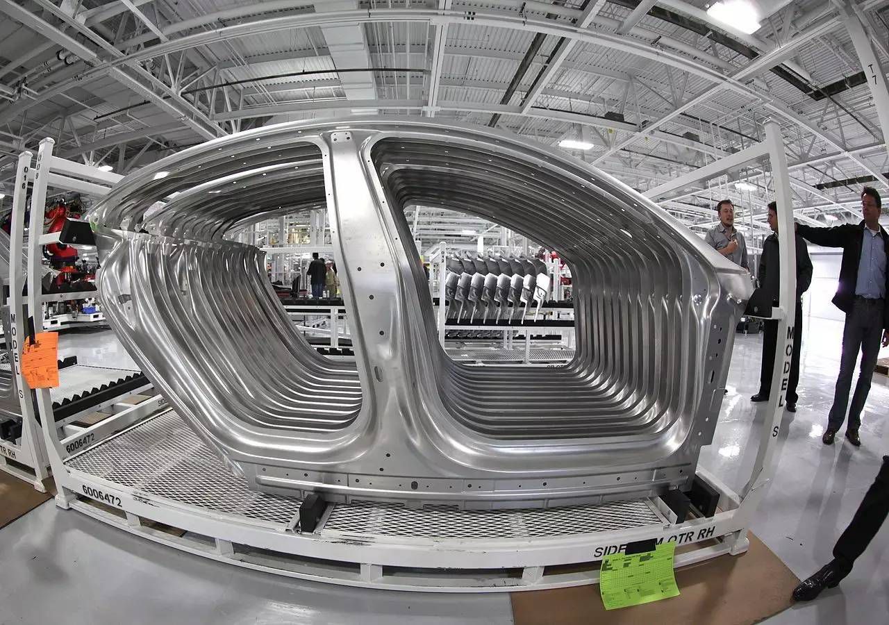 Automotive Sheet Metal Thickness: Complete Guide for Vehicle Body Construction